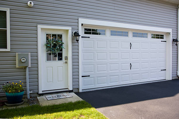 24/7 Emergency Garage Door Roller Replacement experts in Concordia, KS